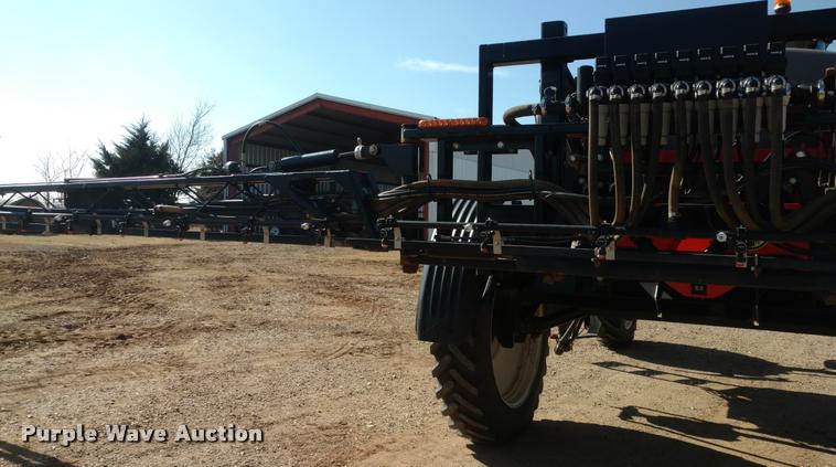 image for item DB0857 2014 Apache AS720 self-propelled applicator