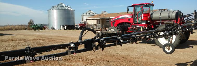image for item DB0857 2014 Apache AS720 self-propelled applicator