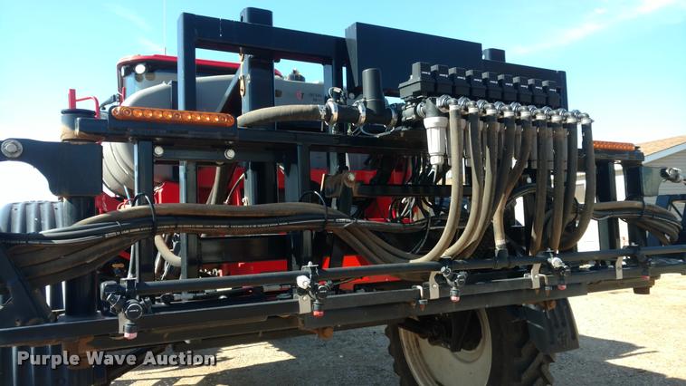 image for item DB0857 2014 Apache AS720 self-propelled applicator