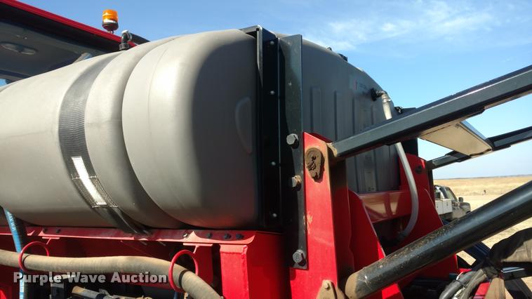 image for item DB0857 2014 Apache AS720 self-propelled applicator