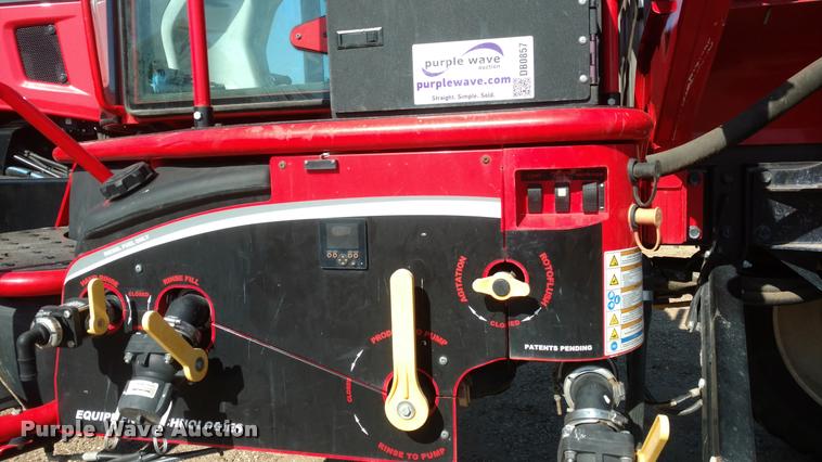 image for item DB0857 2014 Apache AS720 self-propelled applicator