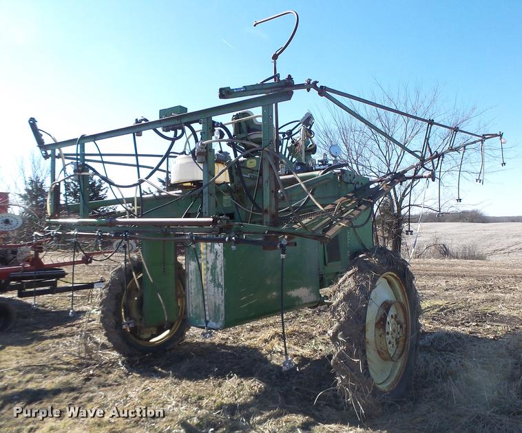 image for item DB1250 John Deere 734 self-propelled sprayer