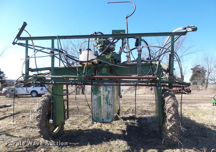 image for item DB1250 John Deere 734 self-propelled sprayer