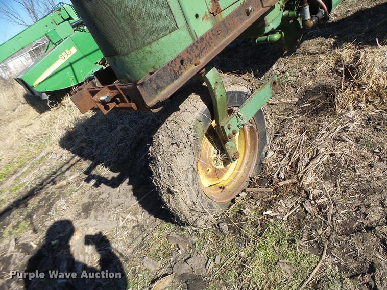 image for item DB1250 John Deere 734 self-propelled sprayer