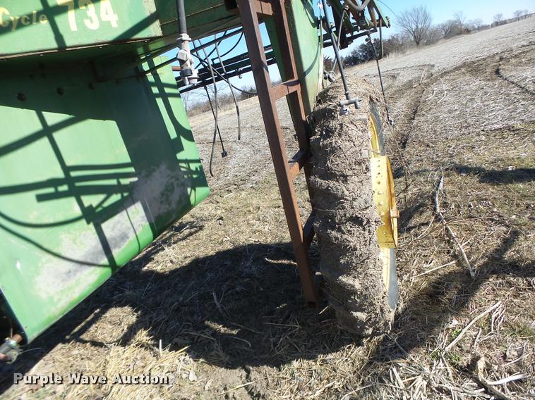 image for item DB1250 John Deere 734 self-propelled sprayer