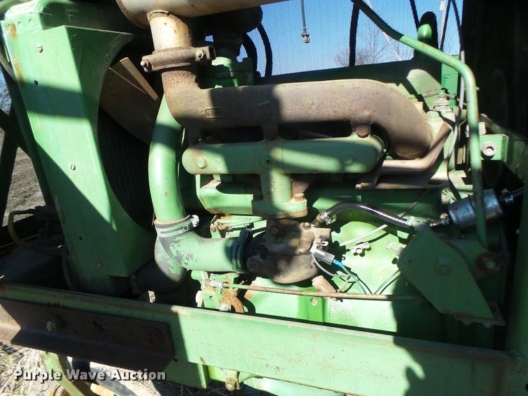 image for item DB1250 John Deere 734 self-propelled sprayer