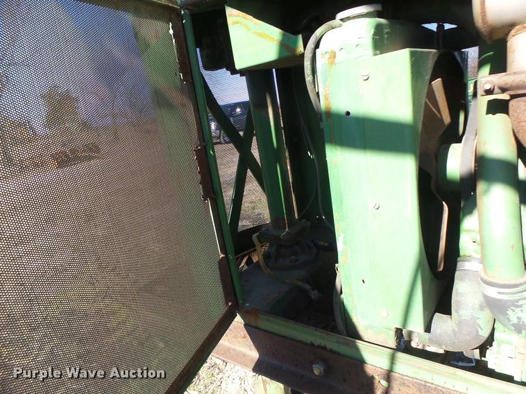 image for item DB1250 John Deere 734 self-propelled sprayer