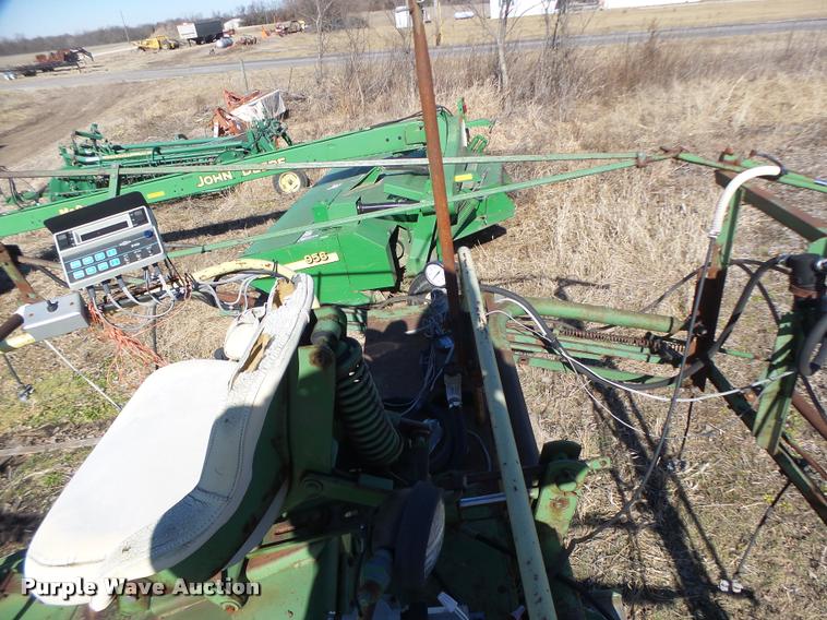 image for item DB1250 John Deere 734 self-propelled sprayer