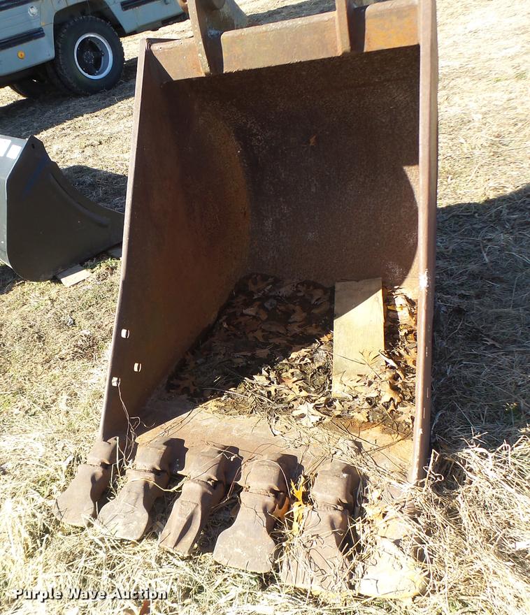 image for item DB1258 EBI excavator bucket