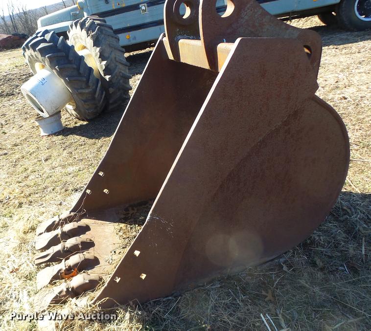 image for item DB1258 EBI excavator bucket