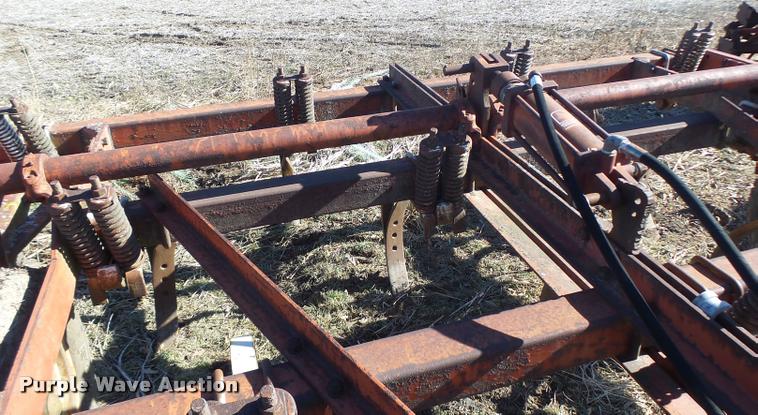 image for item DB1261 Chisel