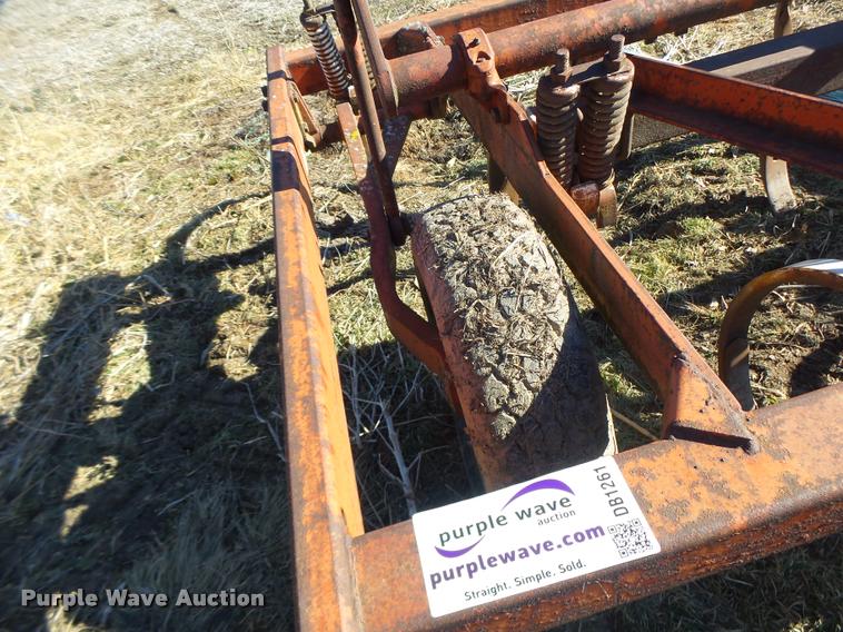 image for item DB1261 Chisel