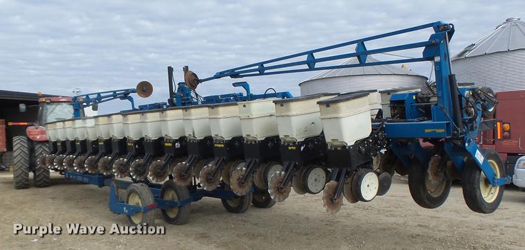 image for item DB1279 Kinze 3600 split row planter