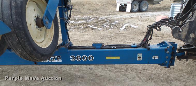 image for item DB1279 Kinze 3600 split row planter