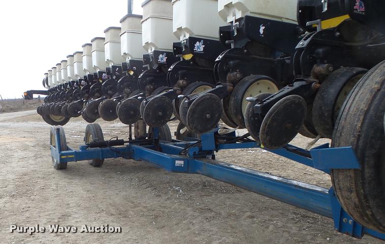 image for item DB1279 Kinze 3600 split row planter