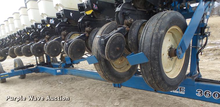 image for item DB1279 Kinze 3600 split row planter