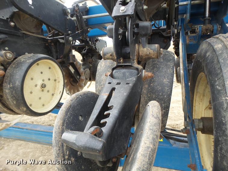 image for item DB1279 Kinze 3600 split row planter