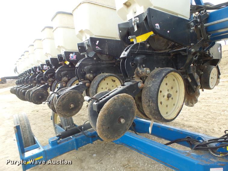 image for item DB1279 Kinze 3600 split row planter