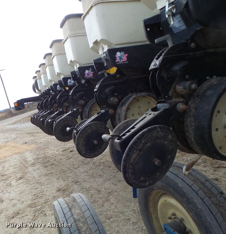 image for item DB1279 Kinze 3600 split row planter