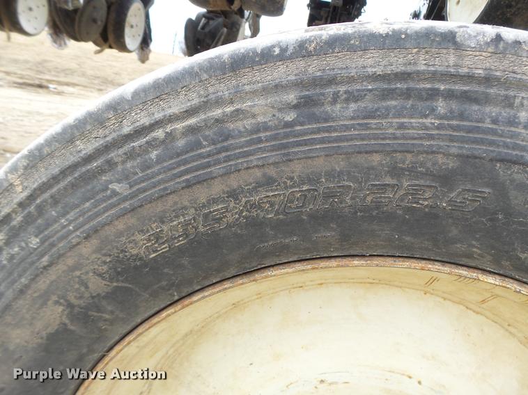 image for item DB1279 Kinze 3600 split row planter