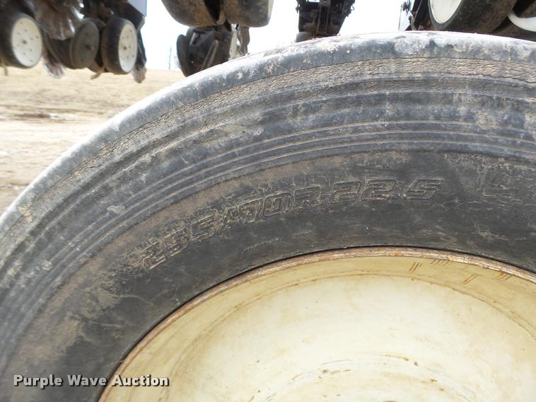 image for item DB1279 Kinze 3600 split row planter