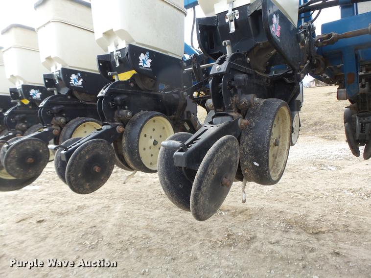 image for item DB1279 Kinze 3600 split row planter