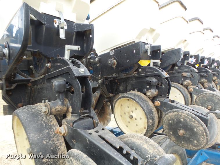 image for item DB1279 Kinze 3600 split row planter