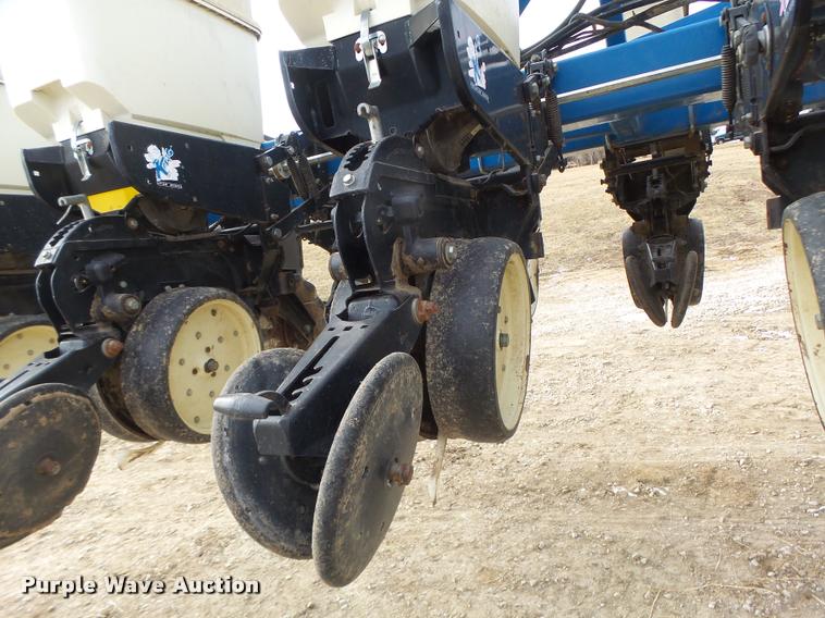 image for item DB1279 Kinze 3600 split row planter