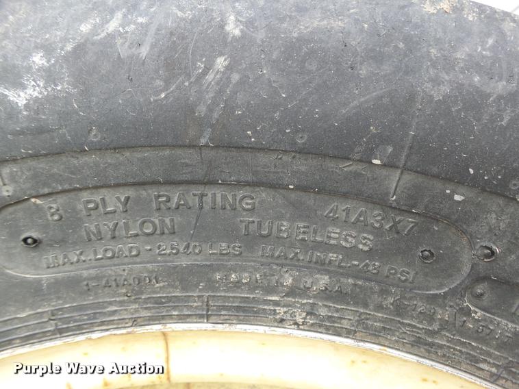 image for item DB1279 Kinze 3600 split row planter