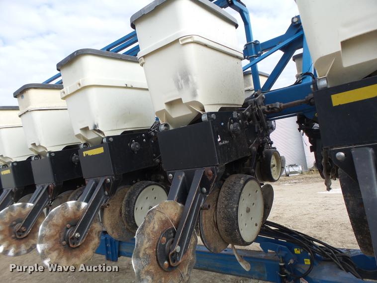 image for item DB1279 Kinze 3600 split row planter