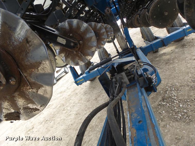 image for item DB1279 Kinze 3600 split row planter