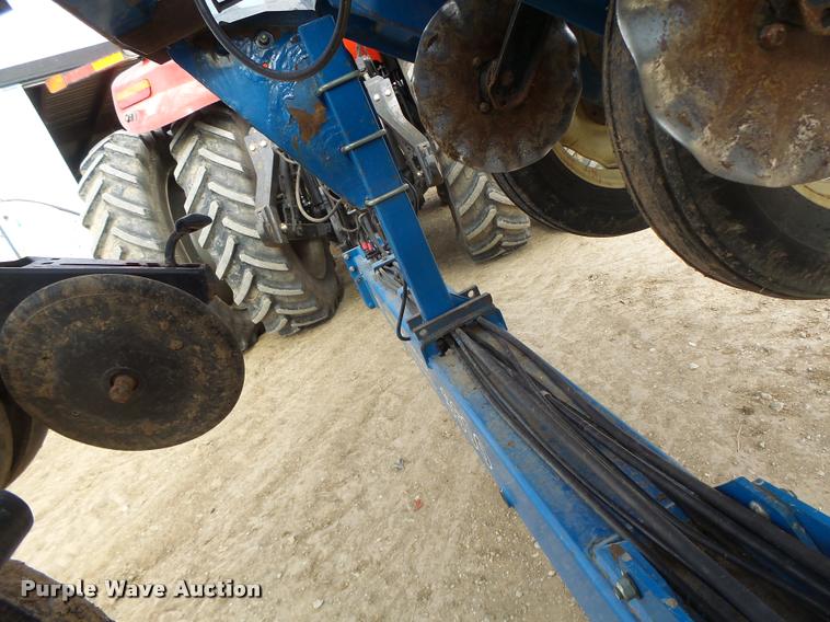 image for item DB1279 Kinze 3600 split row planter