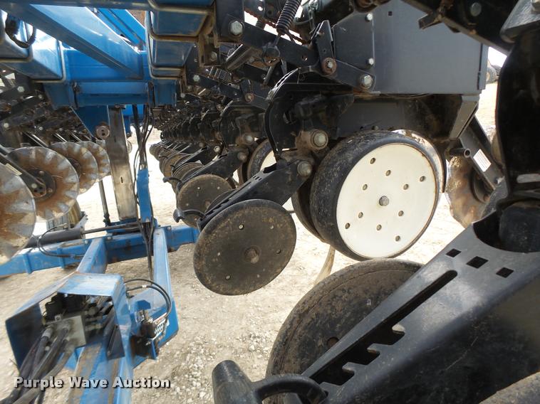 image for item DB1279 Kinze 3600 split row planter