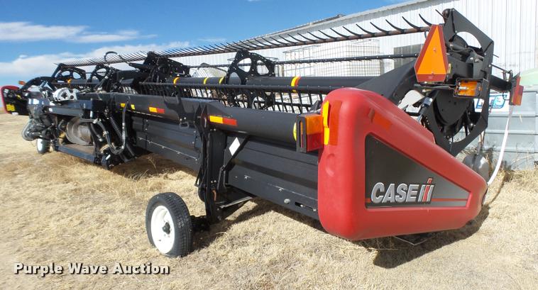 image for item DB1881 2012 Case IH 2152 draper head