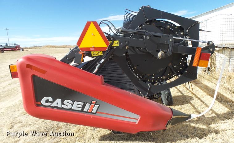 image for item DB1881 2012 Case IH 2152 draper head