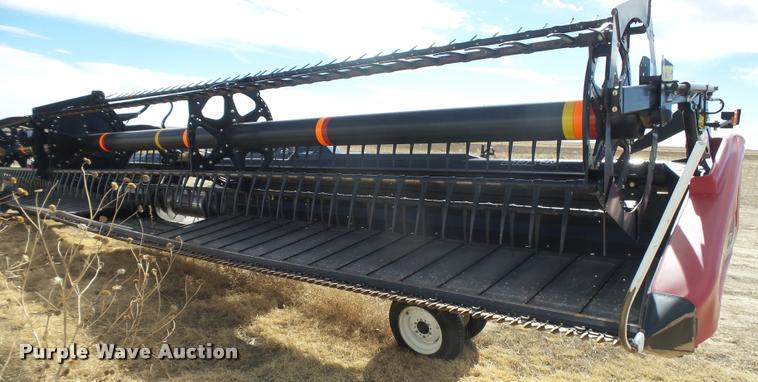 image for item DB1881 2012 Case IH 2152 draper head