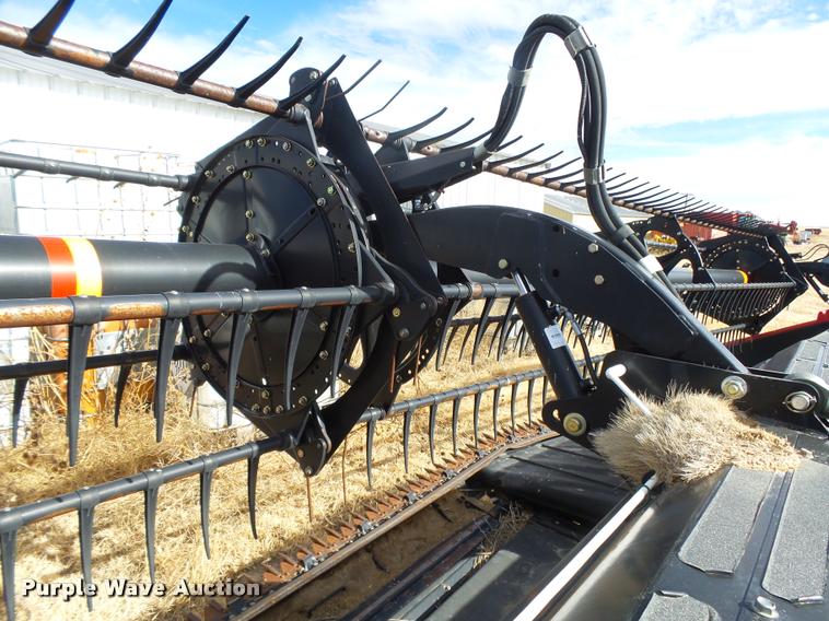 image for item DB1881 2012 Case IH 2152 draper head