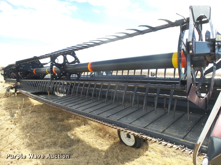 image for item DB1881 2012 Case IH 2152 draper head