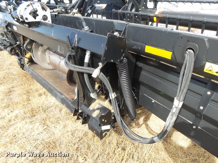 image for item DB1881 2012 Case IH 2152 draper head
