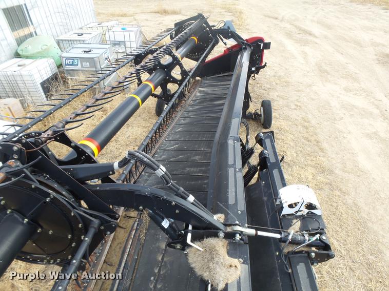 image for item DB1881 2012 Case IH 2152 draper head