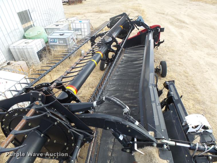 image for item DB1881 2012 Case IH 2152 draper head