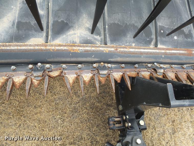 image for item DB1881 2012 Case IH 2152 draper head