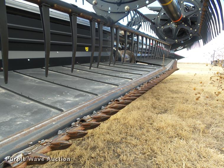 image for item DB1881 2012 Case IH 2152 draper head