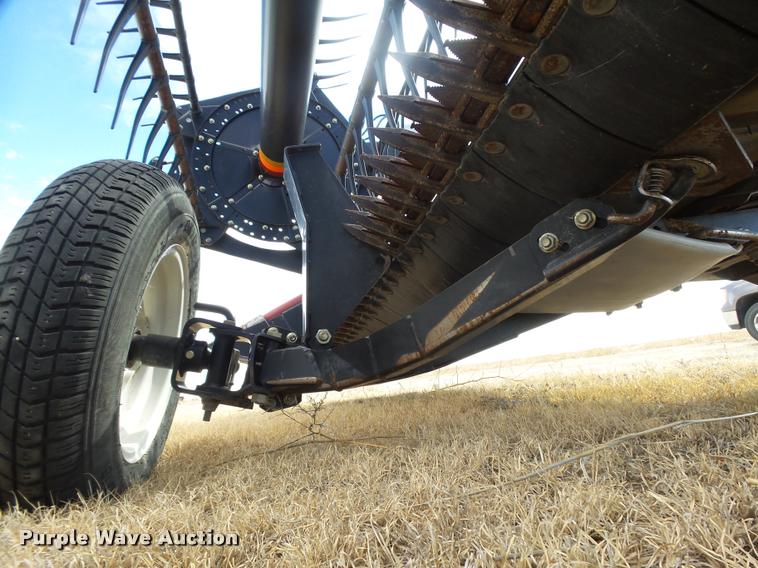 image for item DB1881 2012 Case IH 2152 draper head