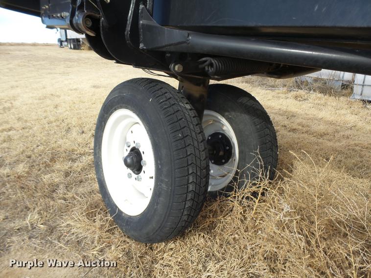 image for item DB1881 2012 Case IH 2152 draper head