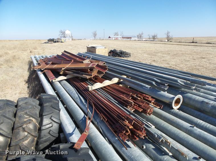 image for item DB1886 2000 Reinke 65LEPA center pivot system