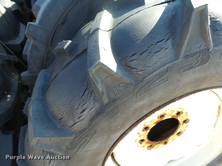 image for item DB1886 2000 Reinke 65LEPA center pivot system