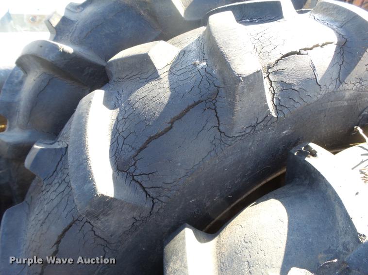 image for item DB1886 2000 Reinke 65LEPA center pivot system