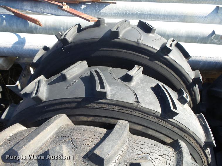 image for item DB1886 2000 Reinke 65LEPA center pivot system