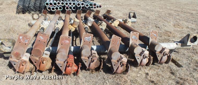 image for item DB1886 2000 Reinke 65LEPA center pivot system